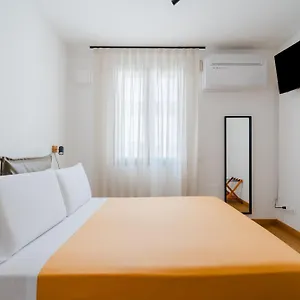 Glass House - Smart & Parking Lecce